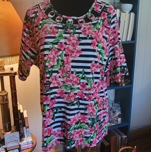 Plus Size 2x Boxy Graphic Blouse